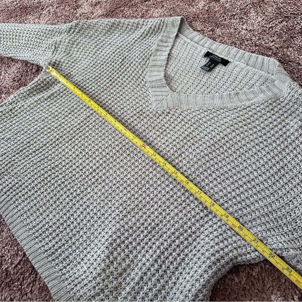 Light Gray Cropped Sweater - Picture 3 of 5